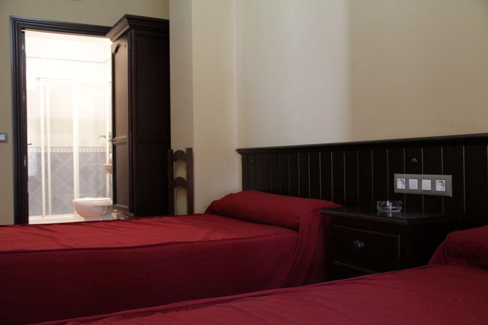 Hostal Pechi Huévar Extérieur photo